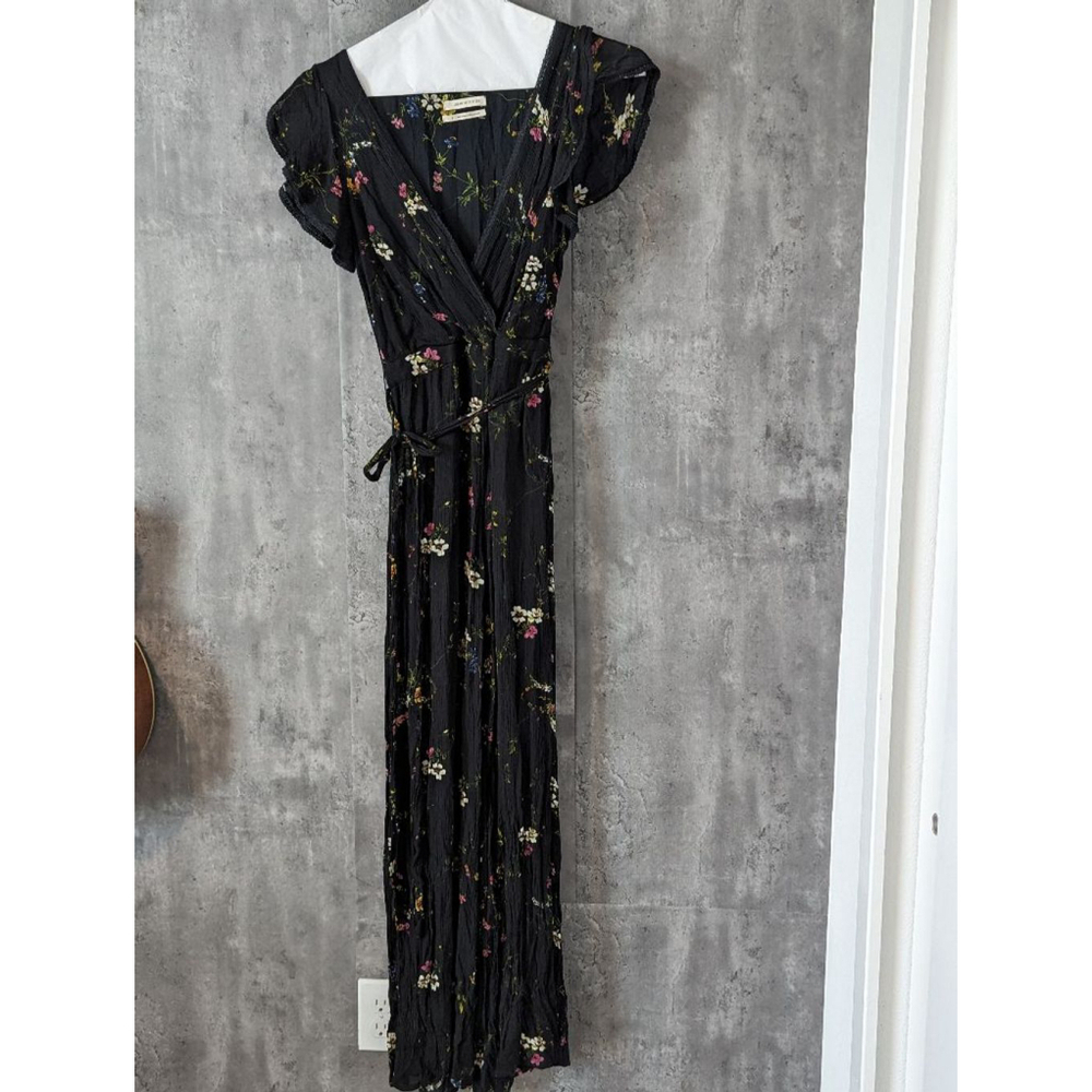 Women's Urban Outfitters Floral jumpsuit Size 2